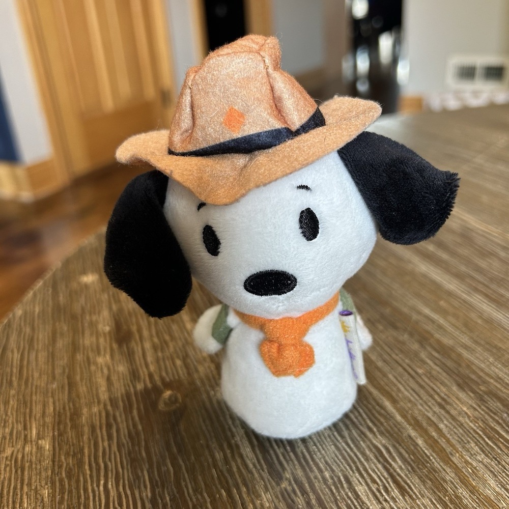 PEANUTS SNOOPY CAMP HAT CAMPING PLUSH‎ Stuffed Dog 5" Hallmark